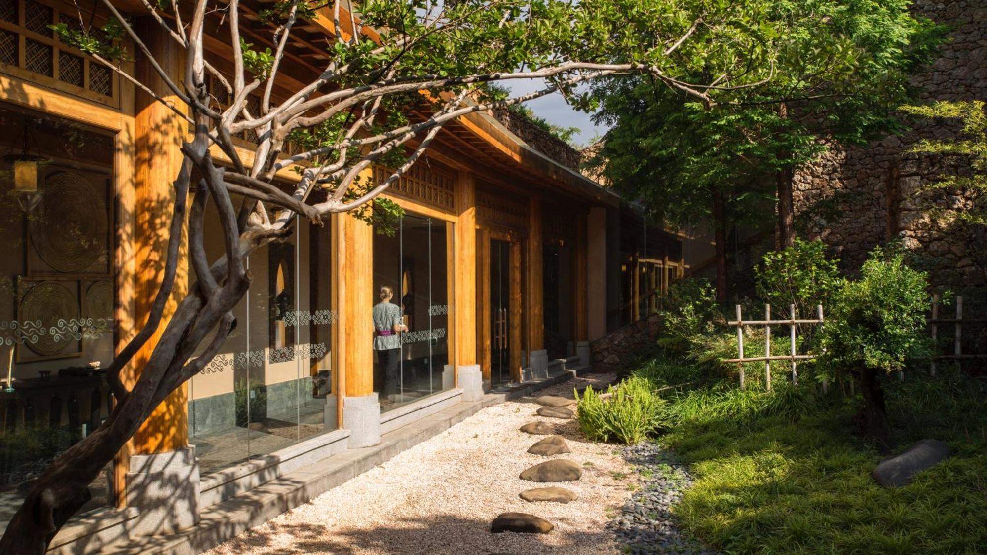 Intercontinental Lijiang Ancient Town Resort By Ihg Dış mekan fotoğraf